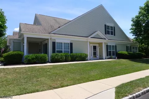 334 Biltmore Ln, Franklin Twp, NJ 08873