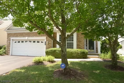 728 Brushwood Ct, Franklin Twp, NJ 08873
