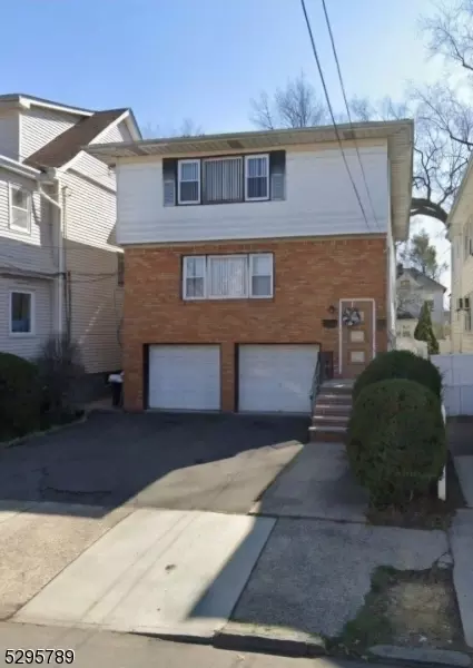 16 Dover St, Newark, NJ 07106