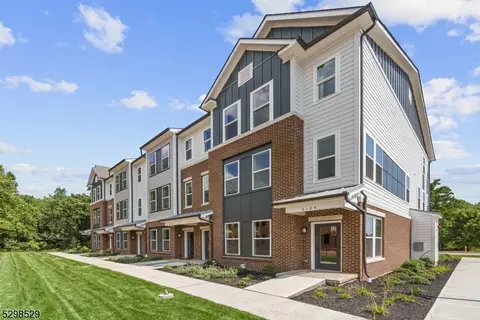 6 Sadie Cir #6104, Union, NJ 07083