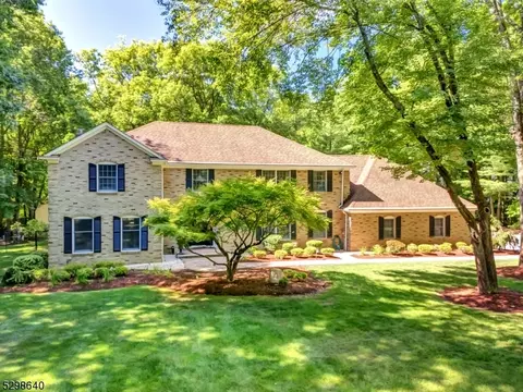 213 Douglas Rd, Far Hills, NJ 07931