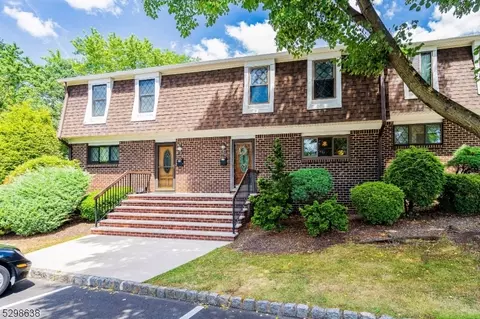 62 Devonshire Ct, Hillsborough, NJ 08844
