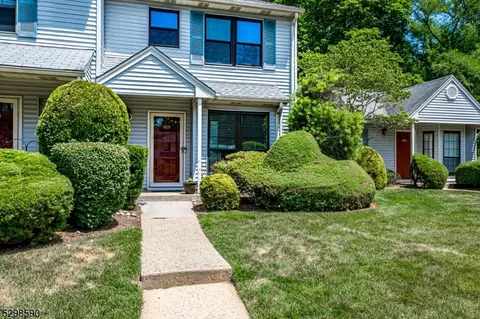 1005 Maplecrest Rd, Edison, NJ 08820 photo 5