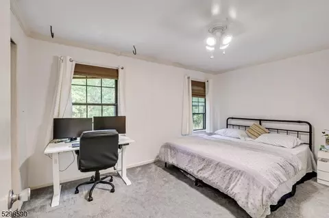 1005 Maplecrest Rd, Edison, NJ 08820 photo 27