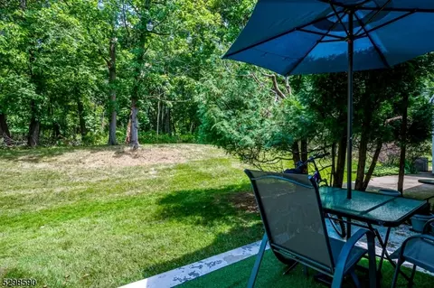 1005 Maplecrest Rd, Edison, NJ 08820 photo 38