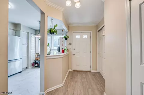 1005 Maplecrest Rd, Edison, NJ 08820 photo 9