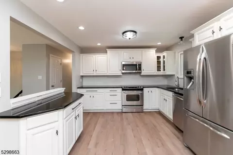 398 Washburn Ave, Washington, NJ 07882