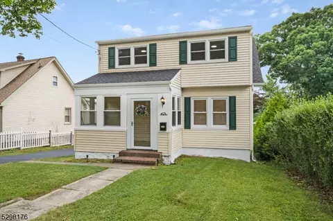 17 Parkway, Caldwell Boro Twp, NJ 07006