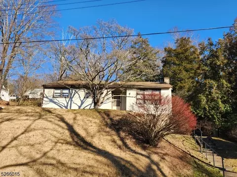 36 Hillside Ave, Milford, NJ 08848