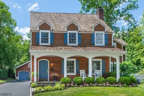 60 Grandview Pl, Montclair, NJ 07043