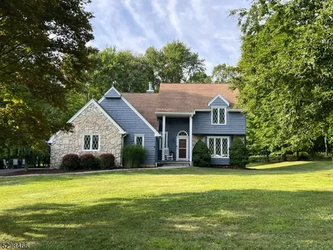 6 Susan Ln, Byram Twp, NJ 07821
