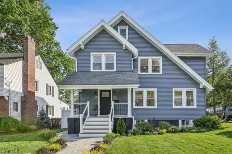 56 W Forest Ave, Teaneck, NJ 07666