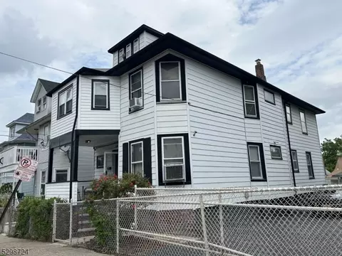 130 Kearney, Paterson, NJ 07522