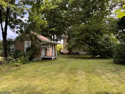 Exterior - 7 Brown St, Flemington, NJ 08822 photo 3 of 5