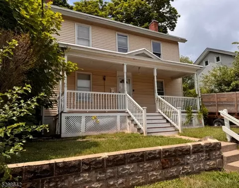 7 Brown St, Flemington, NJ 08822