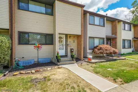 200 Canterbury Ct, East Windsor Twp, NJ 08520