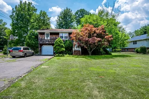27 Pleasant Plains Rd, Franklin Twp, NJ 08823