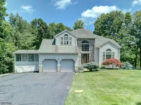 3 W Elro Dr, Jefferson, NJ 07438