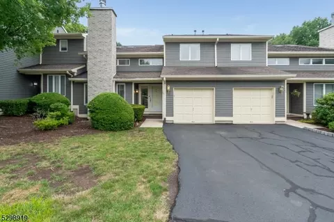 25 Mission Hills Rd, Annandale, NJ 08801