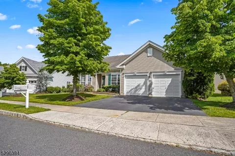 28 Everett Dr, Mansfield, NJ 08022
