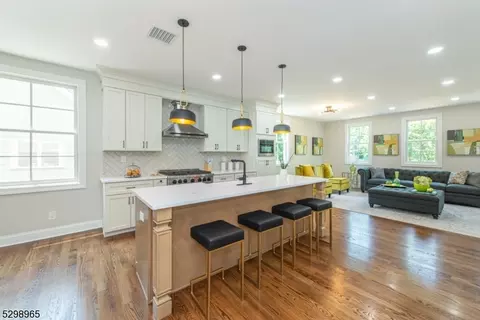 30 Willow St, Montclair, NJ 07042