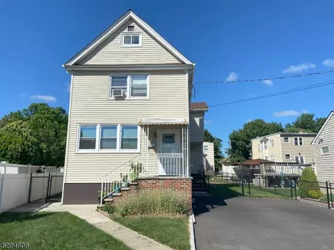 408 Roosevelt St, Roselle Park, NJ 07204