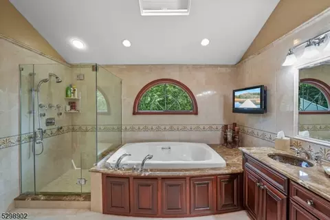 2 Karen Ct, Wayne, NJ 07470 photo 23
