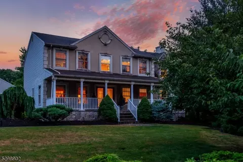 2 Karen Ct, Wayne, NJ 07470