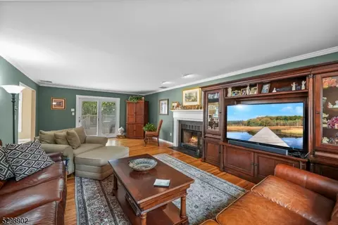 2 Karen Ct, Wayne, NJ 07470 photo 15