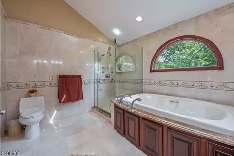 2 Karen Ct, Wayne, NJ 07470 photo 22