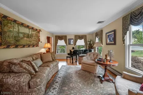 2 Karen Ct, Wayne, NJ 07470 photo 5