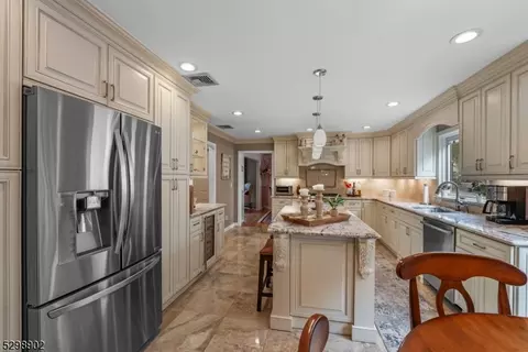 2 Karen Ct, Wayne, NJ 07470 photo 13