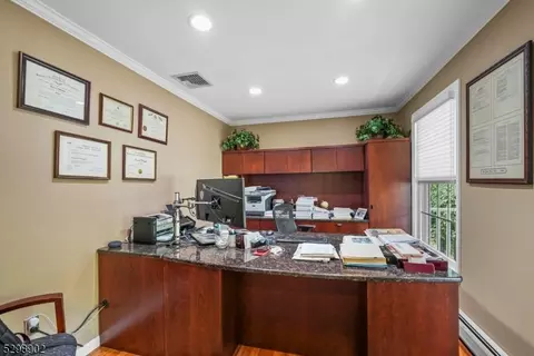 2 Karen Ct, Wayne, NJ 07470 photo 35