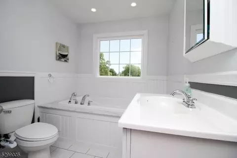 516 Centre St, Nutley, NJ 07110 photo 15