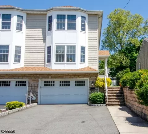 516 Centre St, Nutley, NJ 07110 photo 2