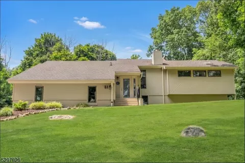 294 Stanhope Rd, Sparta, NJ 07871