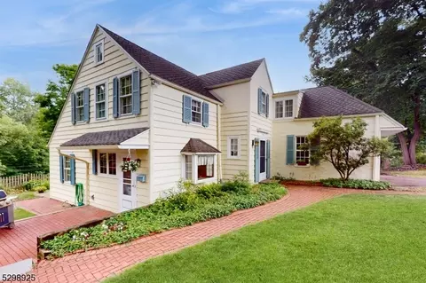 95 Brookside Ave, Caldwell, NJ 07006