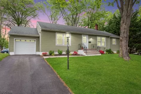 2 Dorchester Ave, Cranford, NJ 07016