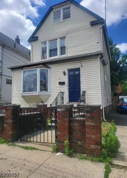 14 Grove St, Elizabeth, NJ 07202