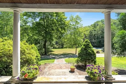 265 Myrtle Ave, Mahwah, NJ 07430