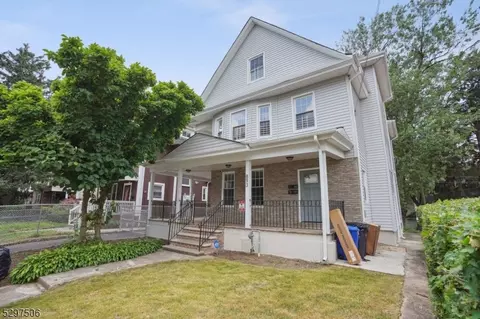 893 S 17th St, Newark, NJ 07108
