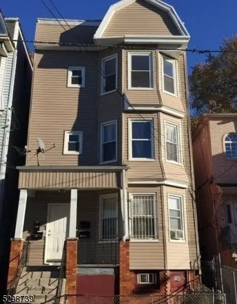 320 S 19th St, Newark, NJ 07103