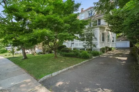 59 Woodland Ave, Summit, NJ 07901
