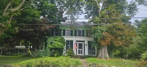 110 Hunts Pond Rd, Fredon Twp, NJ 07860