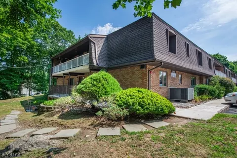 221 Ringwood Ave #22, Pompton Lakes, NJ 07442