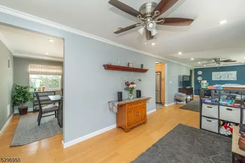 8 Furno Pl, Wayne, NJ 07470 photo 8