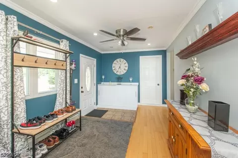 8 Furno Pl, Wayne, NJ 07470 photo 3