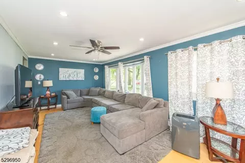 8 Furno Pl, Wayne, NJ 07470 photo 7