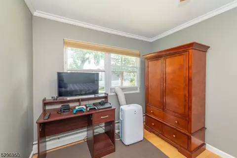 8 Furno Pl, Wayne, NJ 07470 photo 17