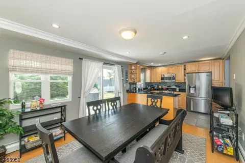 8 Furno Pl, Wayne, NJ 07470 photo 9
